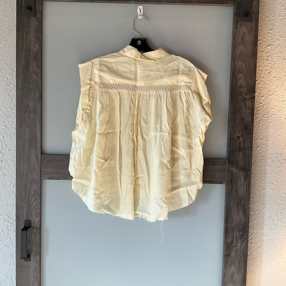 NWOT-Women’s Gimmick button down blouse - Picture 3 of 3